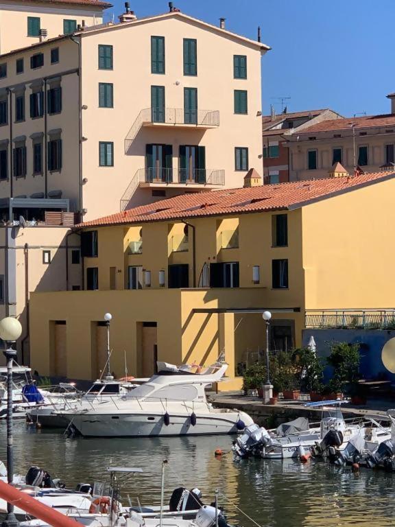 Waterfront Balcony I Grani 2 Resort Style Suite Livorno Buitenkant foto