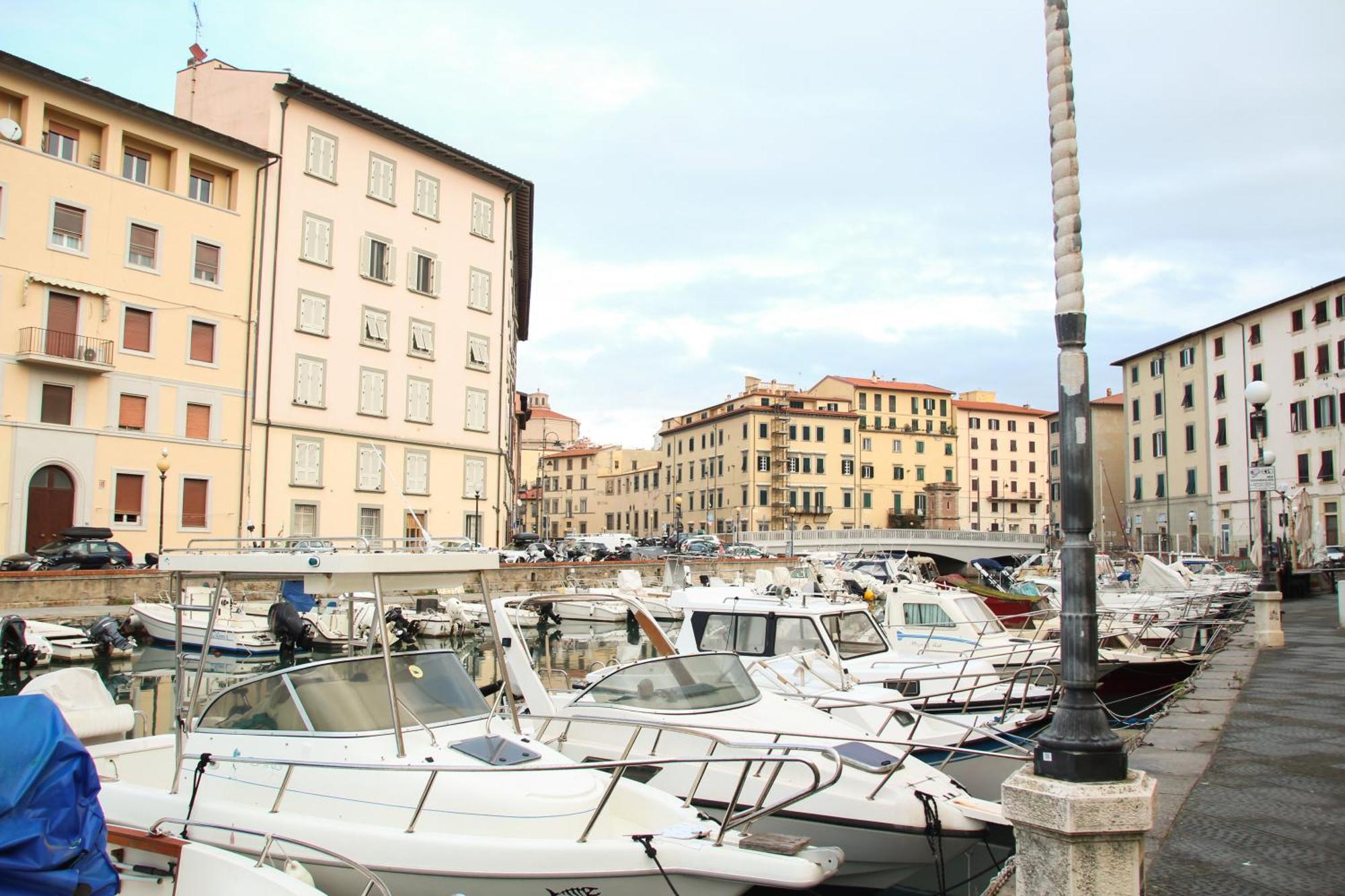 Waterfront Balcony I Grani 2 Resort Style Suite Livorno Buitenkant foto