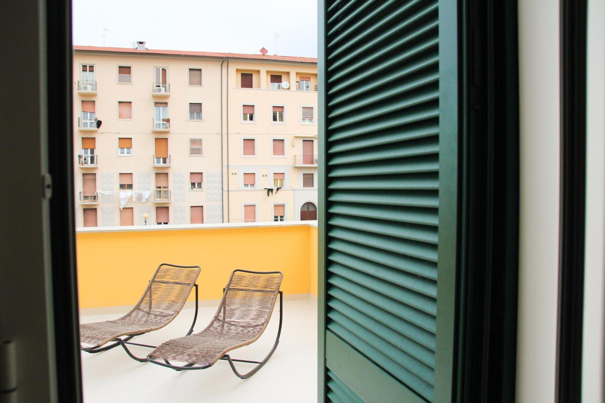 Waterfront Balcony I Grani 2 Resort Style Suite Livorno Buitenkant foto