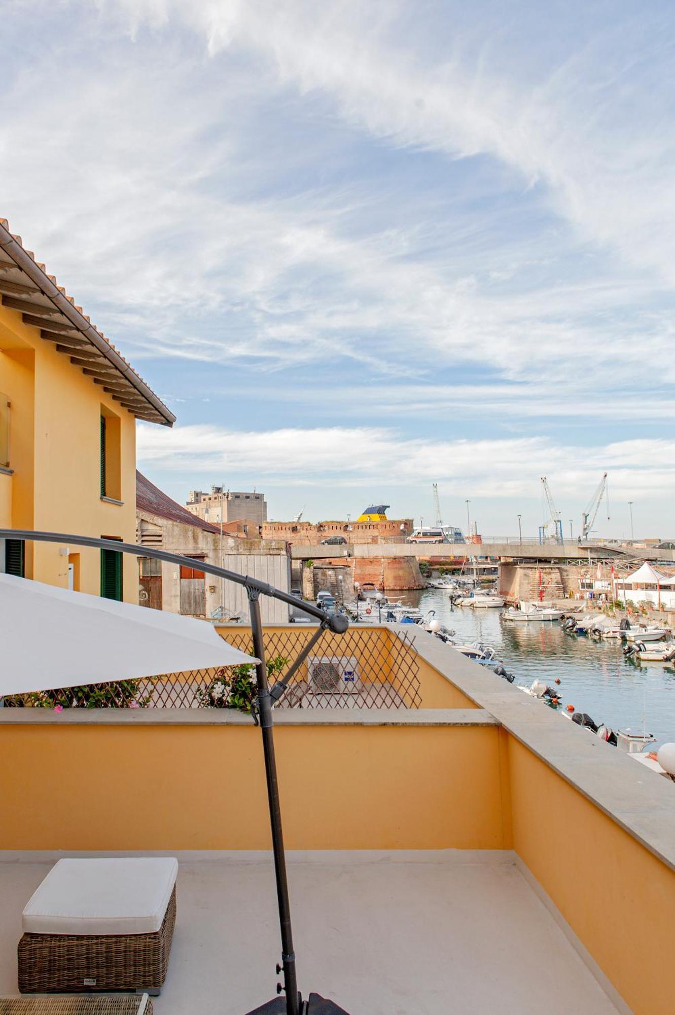 Waterfront Balcony I Grani 2 Resort Style Suite Livorno Buitenkant foto