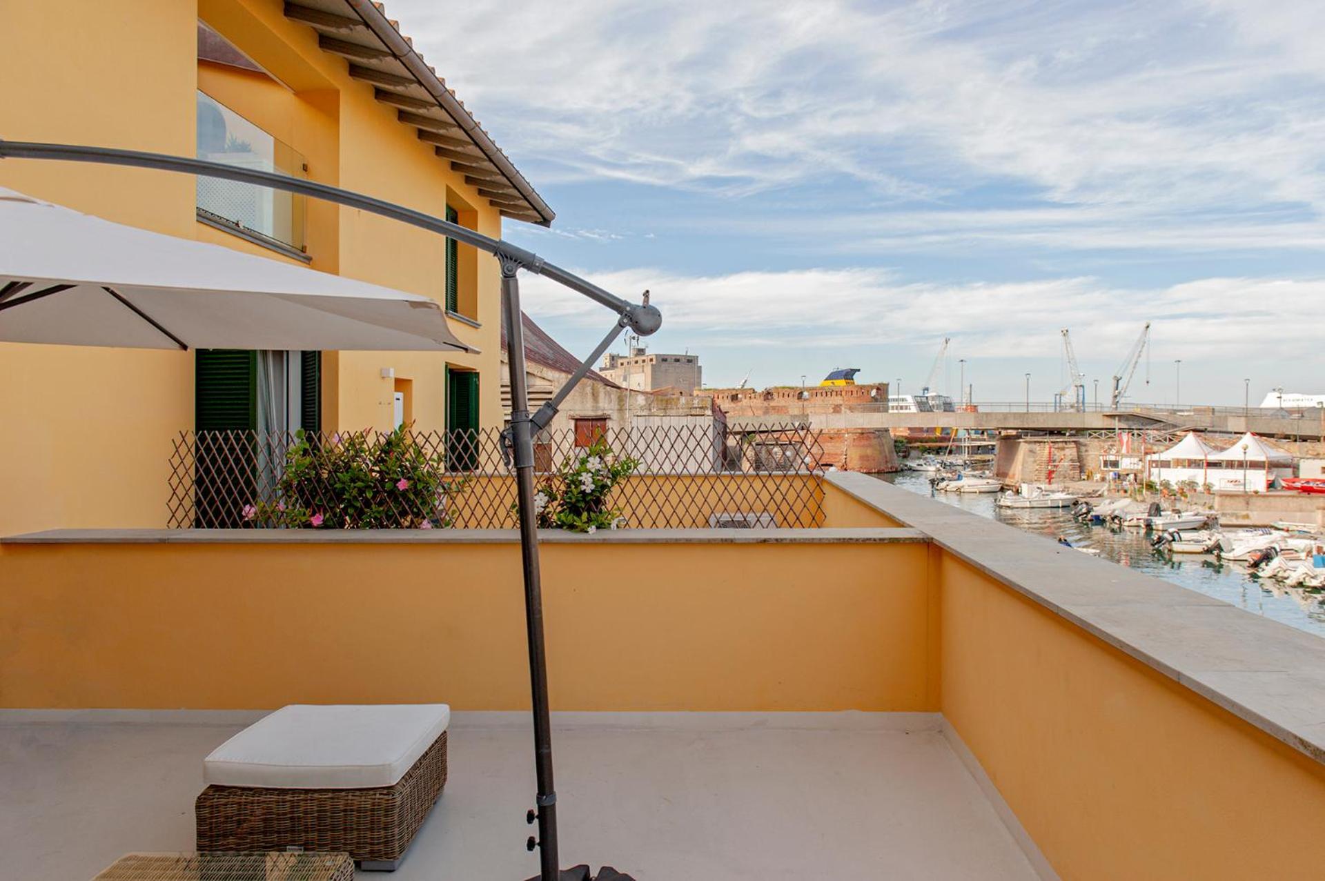 Waterfront Balcony I Grani 2 Resort Style Suite Livorno Buitenkant foto